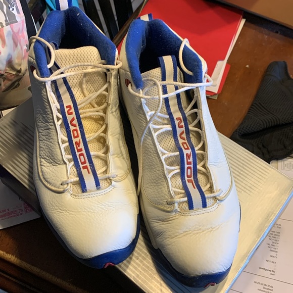 Nike Men’s Basketball Shoes - Picture 3 of 6